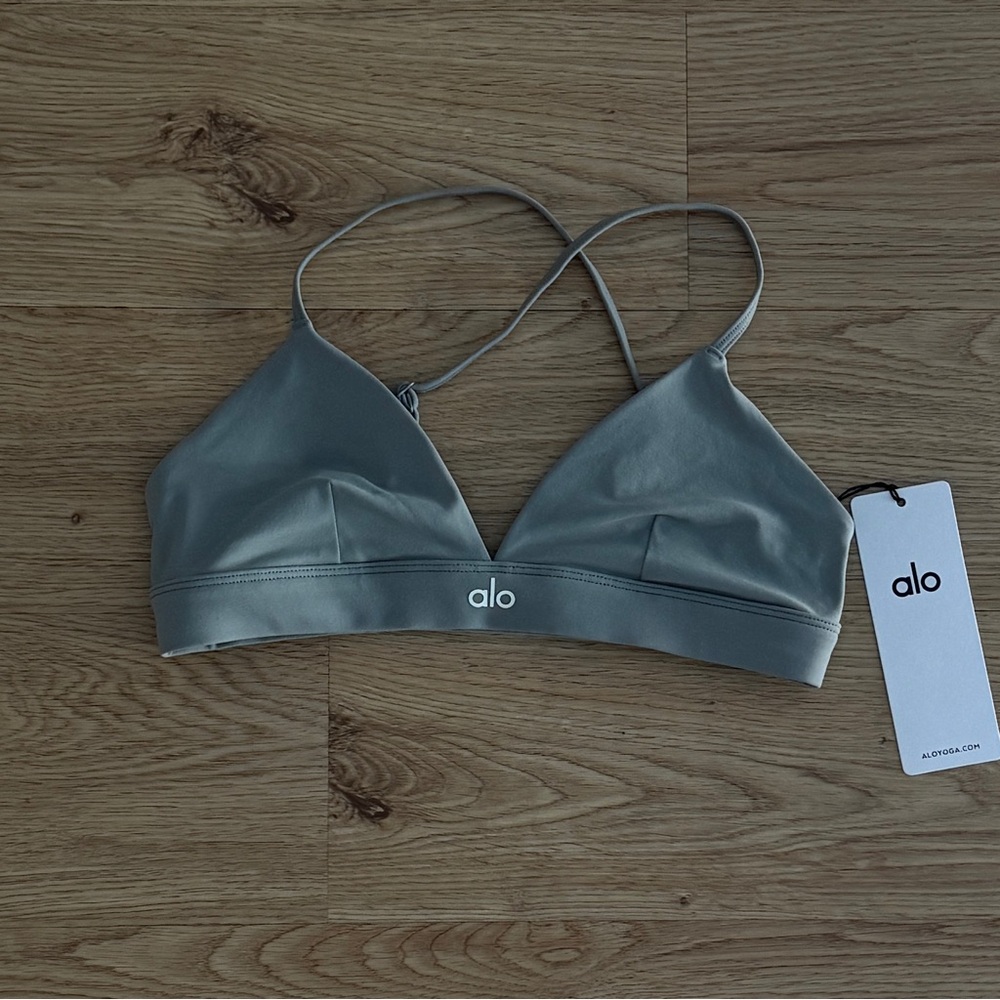 Alo Yoga  Splendor Bra in Lunar Grey size S- NWT